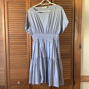 Vineyard Vines, blue and white stripped tiered dress, size medium, EUC